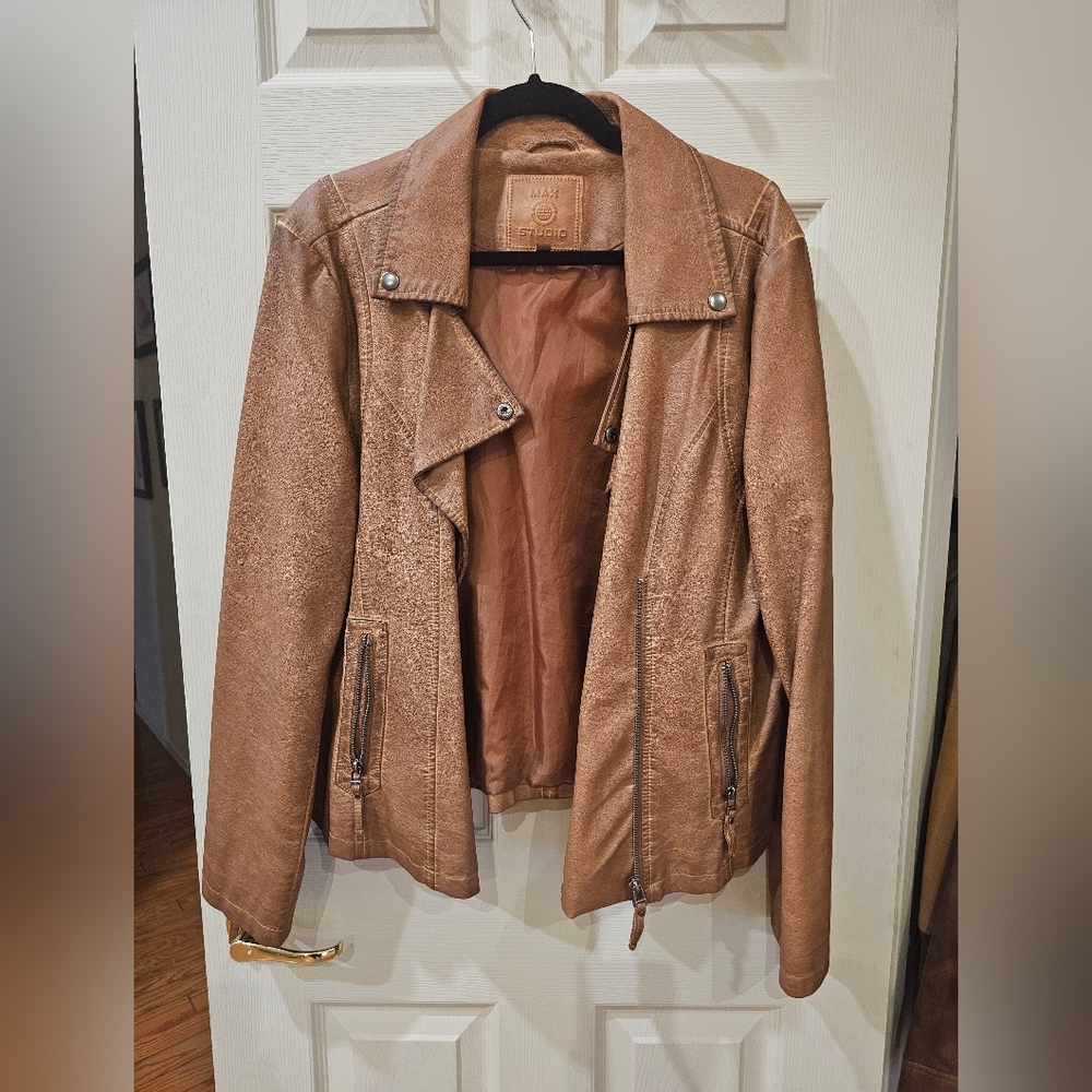 MAX STUDIO JACKET